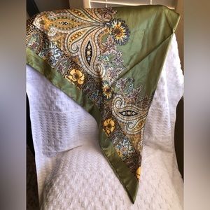 Silk scarve 35” 35”